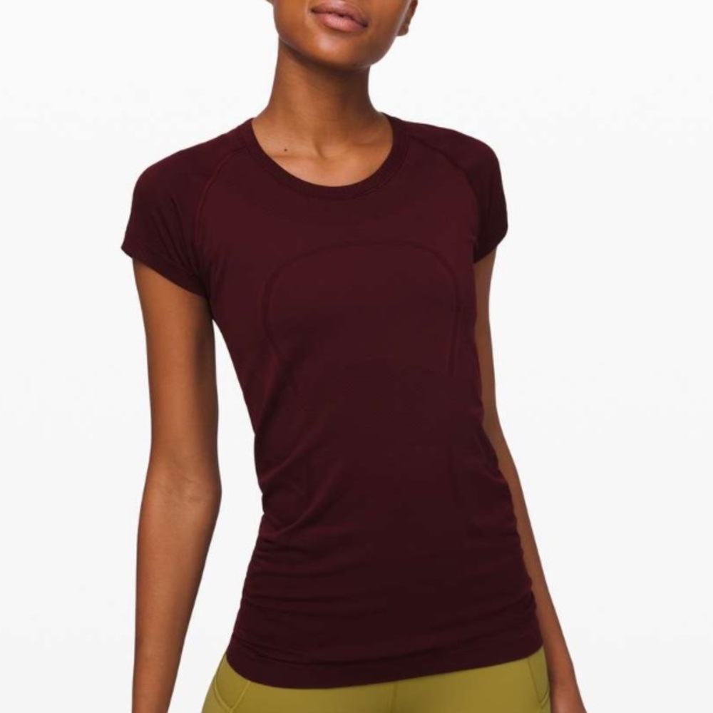 Lululemon Swiftly Tech Short Sleeve Crew
Garnet / Garnet